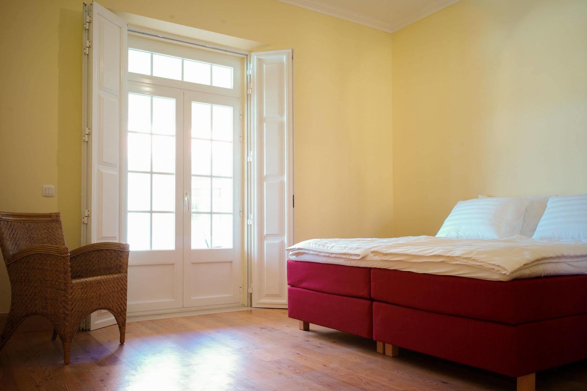 Bed and Breakfast Casa Pedra Nobre Nadadouro Экстерьер фото